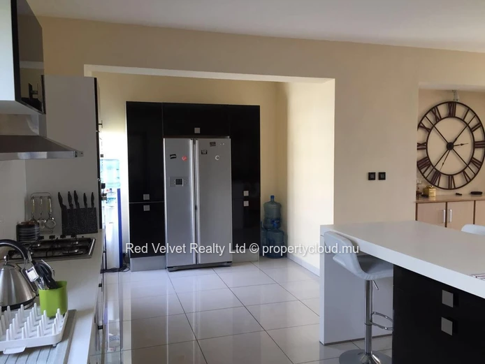 Penthouse de luxe de 4 chambres à louer à Sodnac, Quatre Bornes