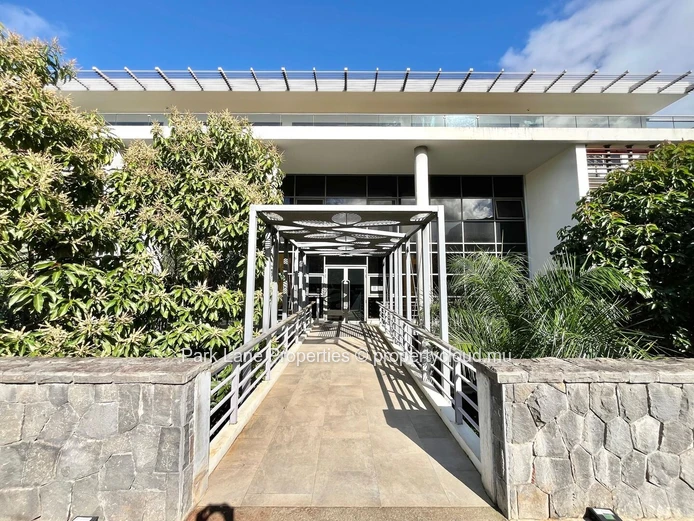 Bureaux Modernes à Louer à Bagatelle