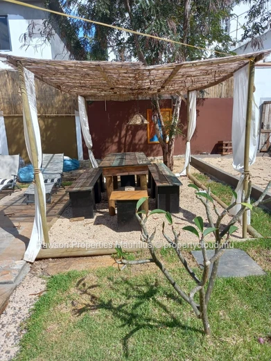 15 Bedroom Guest House For Sale in Albion
