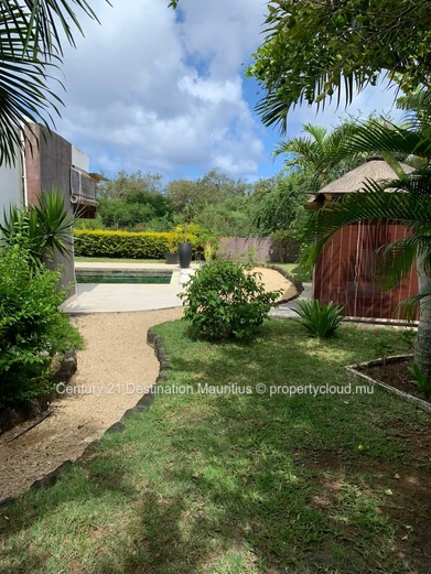 Location d'Exception : Chef-d'Œuvre Architectural au Domaine Mon Île