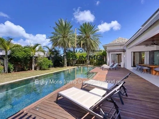 Villa contemporaine 4 chambres + bureau– Grand Baie | 330 m² | Piscine privée | Villa meublée