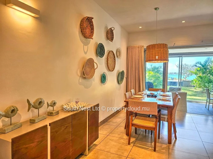 Rare Appartement Bord de Mer à Grand Baie | Accès Direct à la Plage