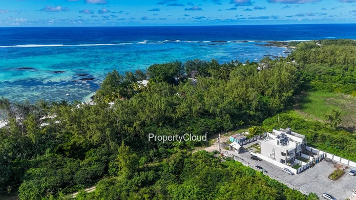 À Vendre | Appartement De 2 Chambres En Résidence Sécurisée | Coastal Road, Roches Noires