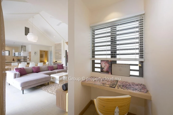 Sophisticated Villa for Sale in Grand Baie – A Luxurious Oasis
