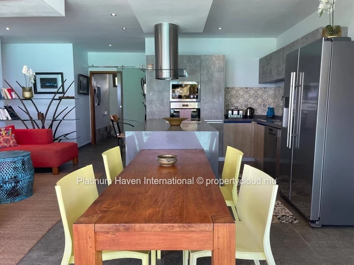 Penthouse 2 ch | 90 m², piscine & bord de mer à Pereybere