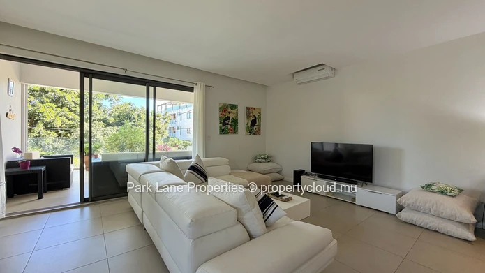 Appartement de 3 Chambres en Location – À 2 Pas de la Plage de La Preneuse