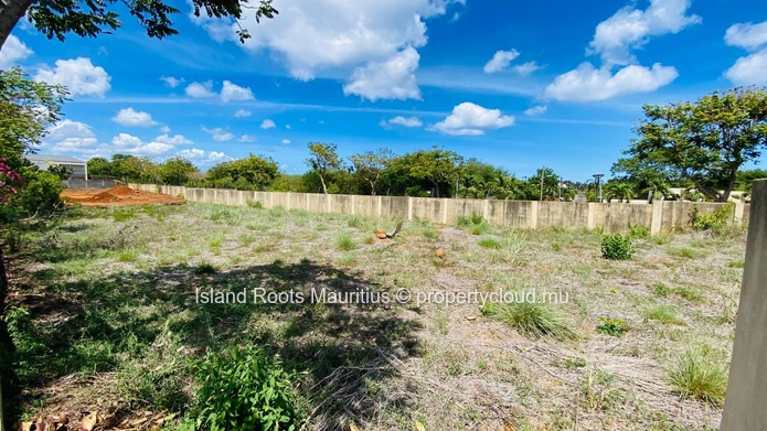 Discover this appealing plot of land located within a secure gated residence in Pointe aux Piments.
