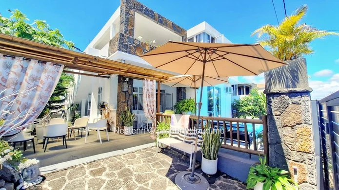 Charming 6 bedroom house with a swimming pool