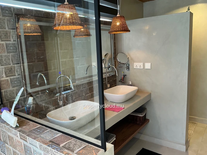 Beautiful 3-bedroom villa for rent on Mount Mascal – Calodyne / Grand Baie