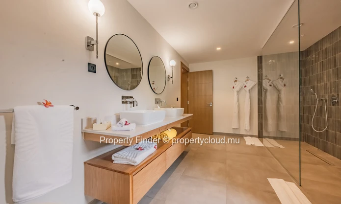 For Sale – 4-Bedroom Luxury Sea-View Villa | Tamarin, Black River