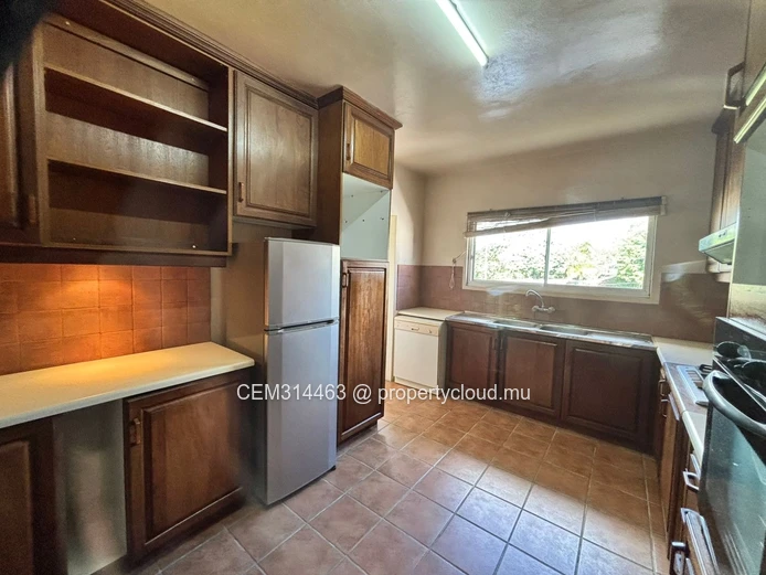 226 m² Apartment for Sale | Les Colophanes Residence, Floréal