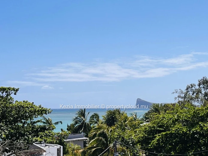 Contemporary First-Floor Apartment Close To The Beach