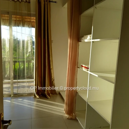 3-Bedroom RES Townhouse with Private Pool in Pointe aux Piments