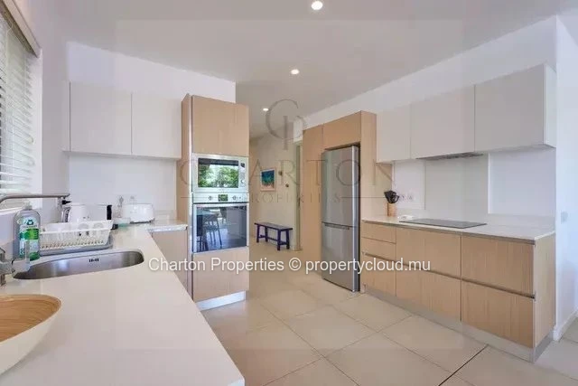 Appartement de 3 chambres de 131 m² à Pointe aux Canonniers