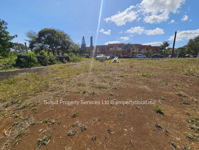 Prime Freehold Land for Sale in Moka