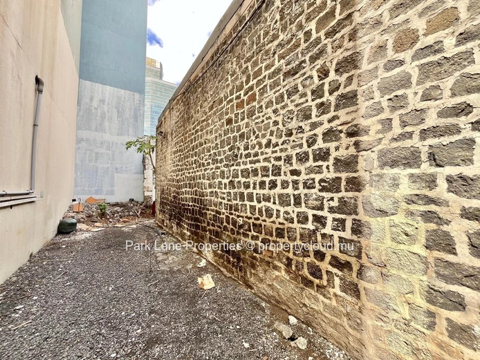 Immeuble Commercial de Premier Choix à Vendre – Port Louis