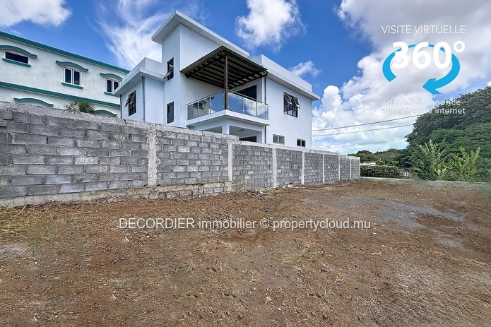 Residential Land for Sale – Petit Raffray