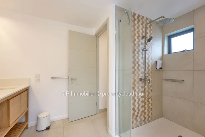 Appartement 3 chambres avec piscine à vendre à Pointe aux Canonniers