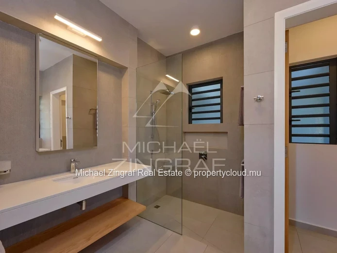 Mauritius – New 3-bedroom en-suite apartment – Belle Vue