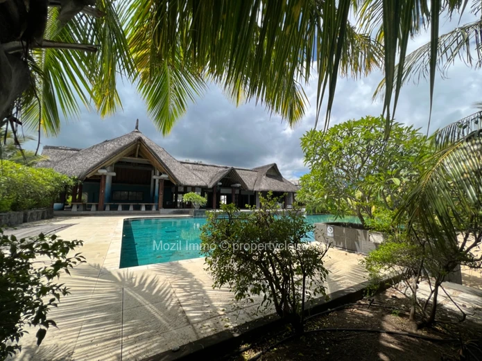 Duplex Villa with 5 en-suite bedrooms, in a Marina, Black River