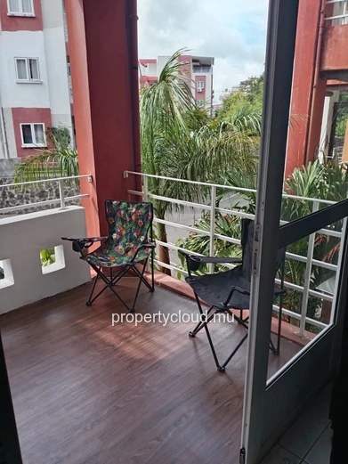 À LOUER – Appartement rénové avec piscine commune - Pereybère