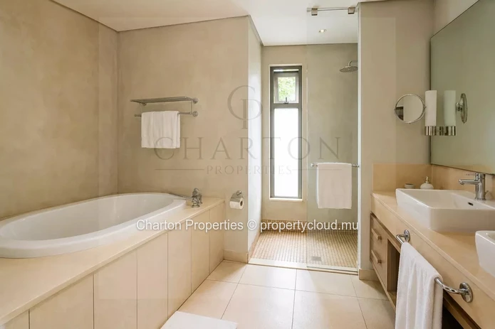 Villa de 3 chambres avec vue golf et vaste parcelle au cœur d’un cadre résidentiel exclusif