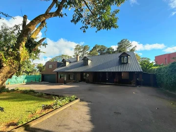 5 Bedroom House