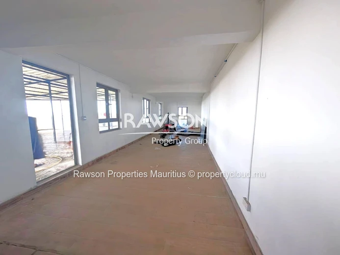 Espace Commercial À The Vale | Dernier Étage Avec Vue | 200 M²