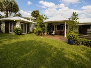 5 Bedroom Villa