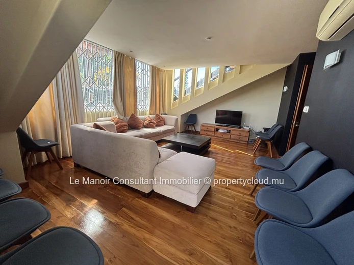 Villa de 4 chambres avec piscine à vendre à Floréal (409 m²)