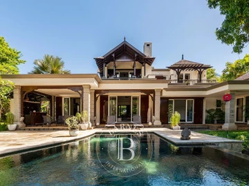 4 Bedroom Villa