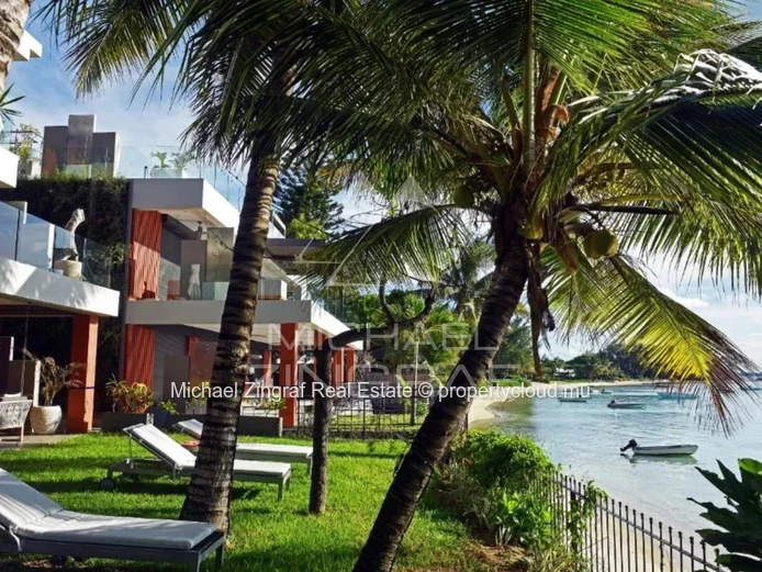 Elegant 2-Bedroom Beachfront Apartment in Pereybere