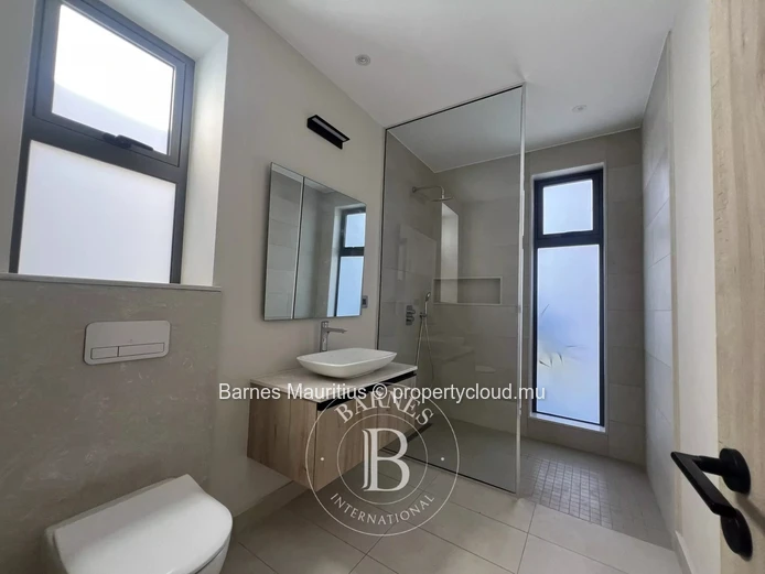 ANAHITA GOLF RESORT – Villa contemporaine neuve - 4 chambres