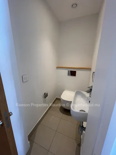 Beachfront Apartment Accessible To Foreigners