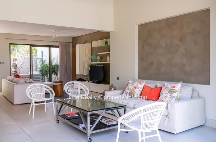 Villa d’Exception avec un magnifique Terrain vue golf à Vendre dans un Domaine Golfique