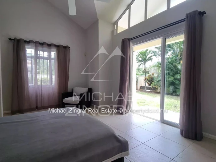 Elegant 4-Bedroom Villa with Pool in Black River