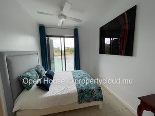 IRS apartment for sale in Rivière Noire, 130m², waterfront, accessible to foreigners, boat ring.