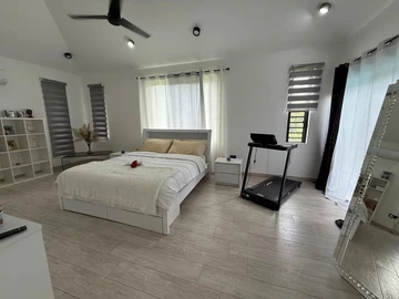 4 Bedroom Villa
