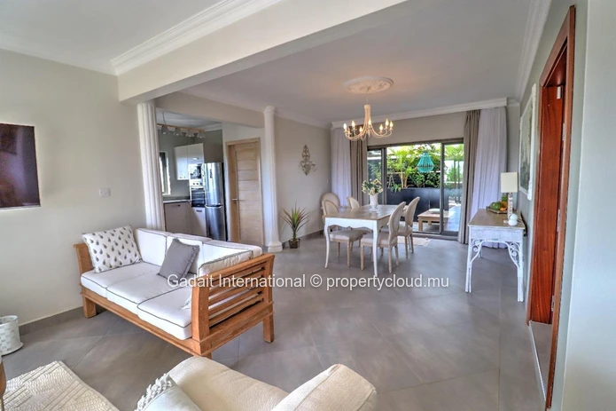 Penthouse contemporain à Trou aux Biches – Vue dégagée et plage à 200 mètres