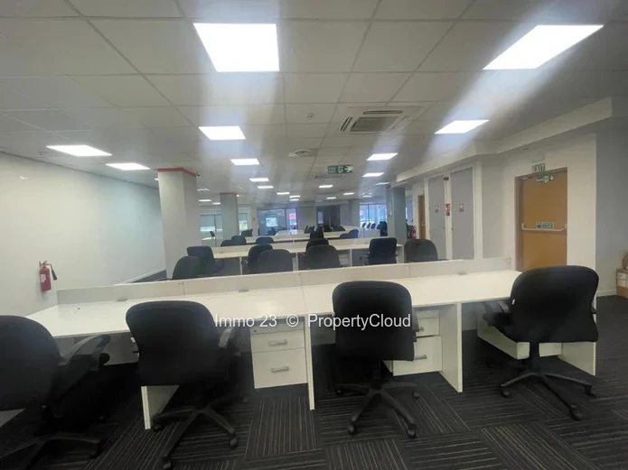 Office - 1500m2 - Eb00e8ne - Ref. BU89952LO