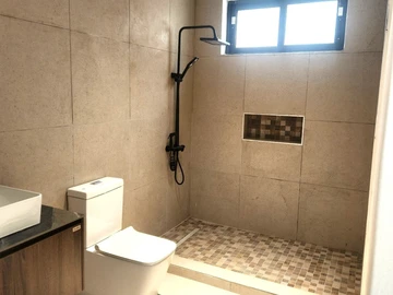 5 Bedroom Townhouse, Duplex