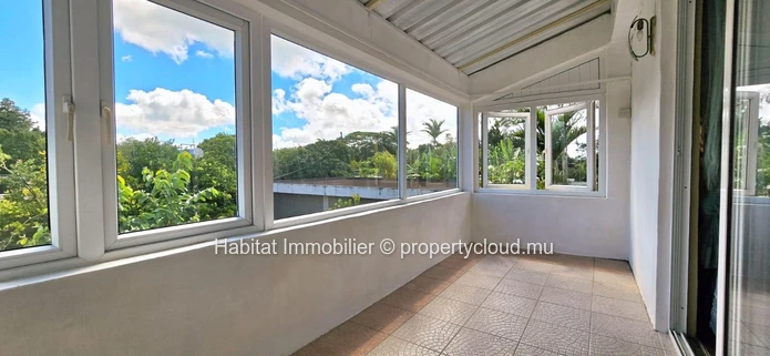 To rent: Furnished and equipped house of 150 m², on a plot of 418 m² in Curepipe