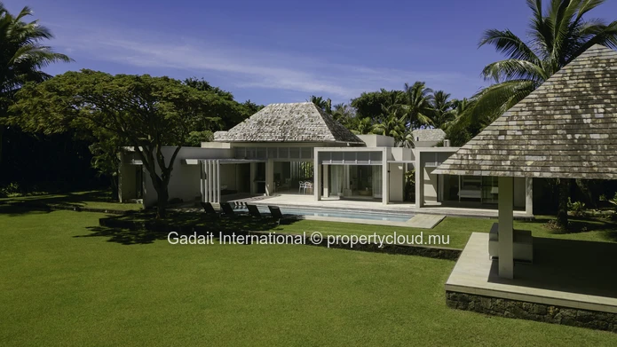 Exclusive property of 2 093 m² with swimming pool - Anahita Golf Resort, Mauritius