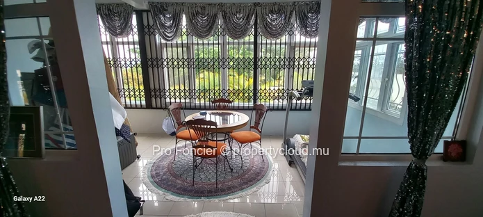 House for rent in Sodnac - An Elegant Luxury Home with Generous Living Spaces