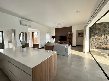 4 Bedroom Villa