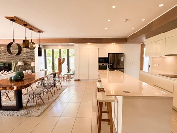 5 Bedroom Villa