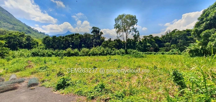 Land For Sale in Chantenay, Moka