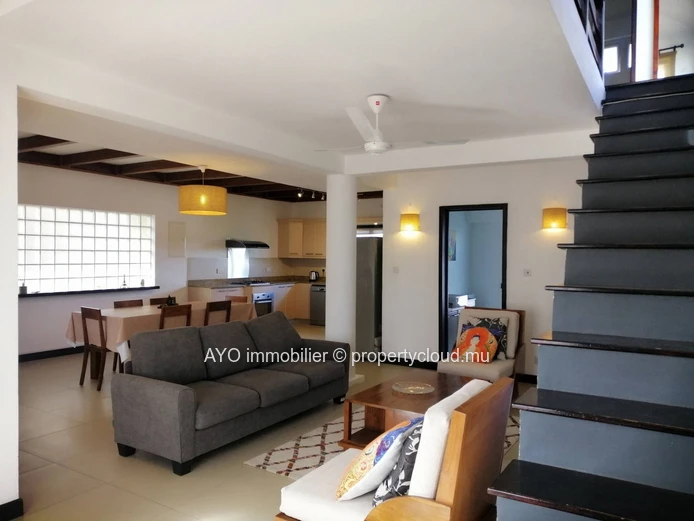 Spacious penthouse in a secure residence in Pereybere