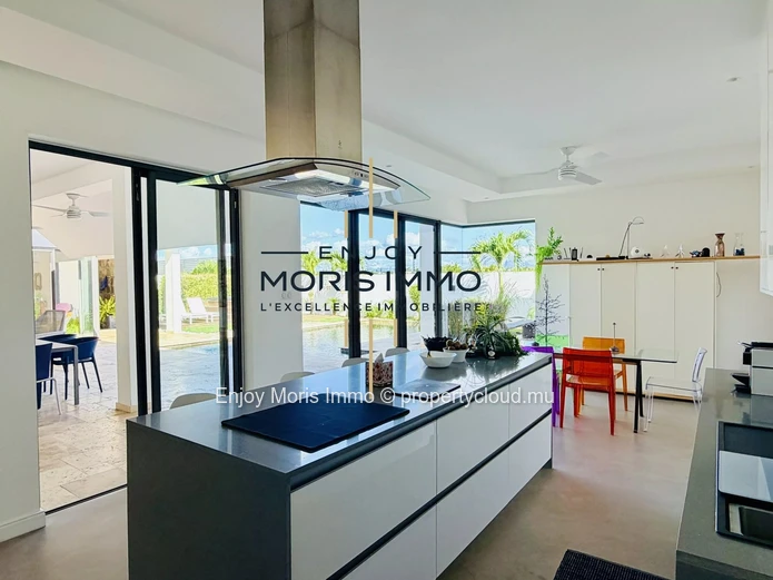 Superbe Villa Contemporaine 3 Chambres avec Piscine – À vendre à Grand Baie