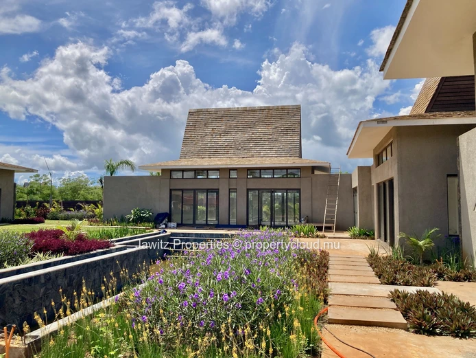 Jacaranda Villa in Balaclava - 3 bedrooms - 300sqm